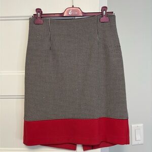 TRISTAN Chic Houndstooth Skirt with Red Accent